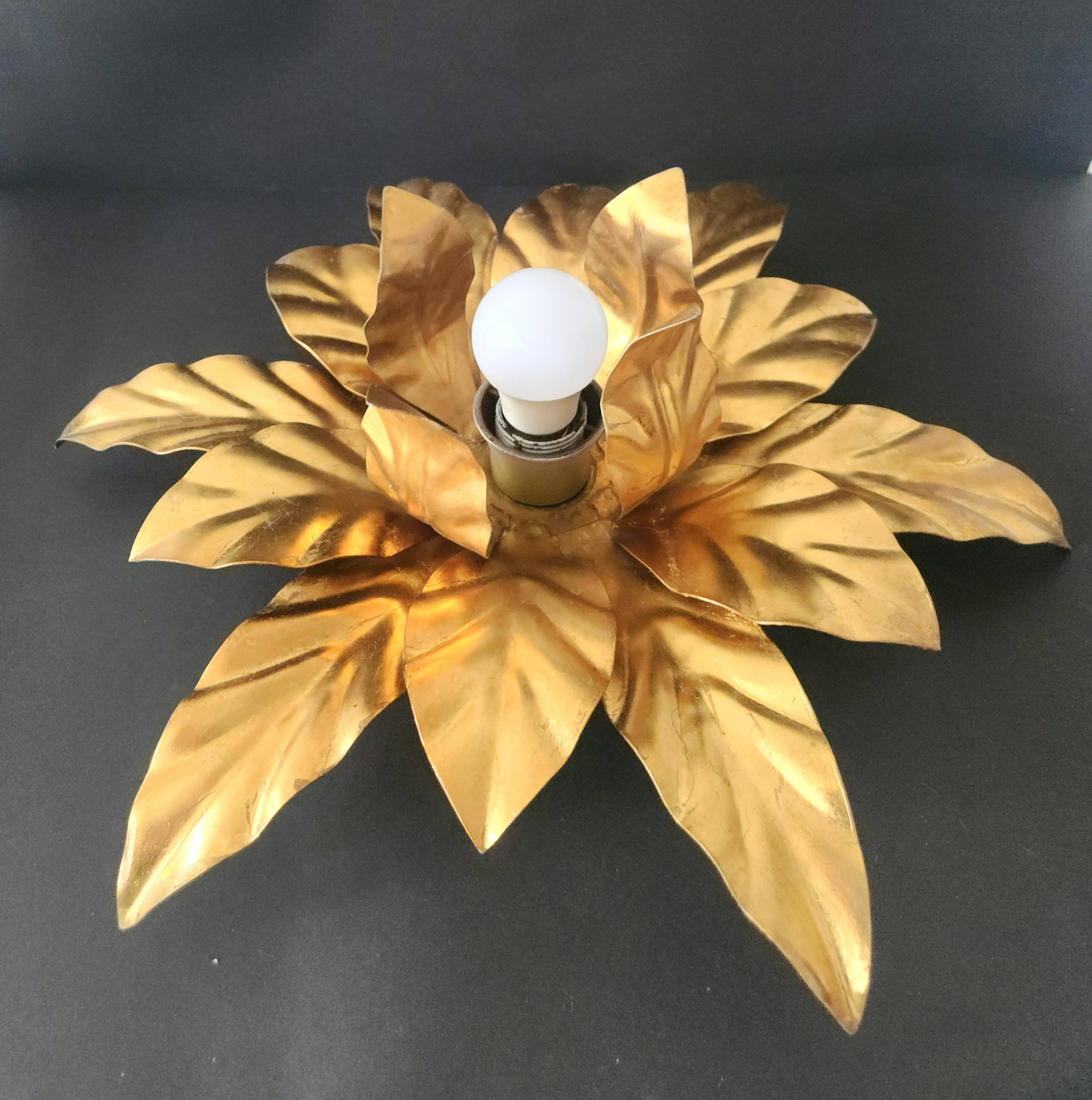 Italian gilded gold leaf Florentine ceiling lamp in Hans Kögl style