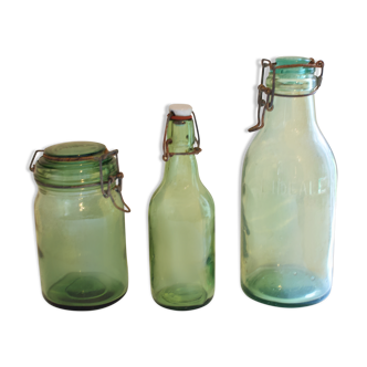 Lot de 3 bocaux et fiole en verre ancien