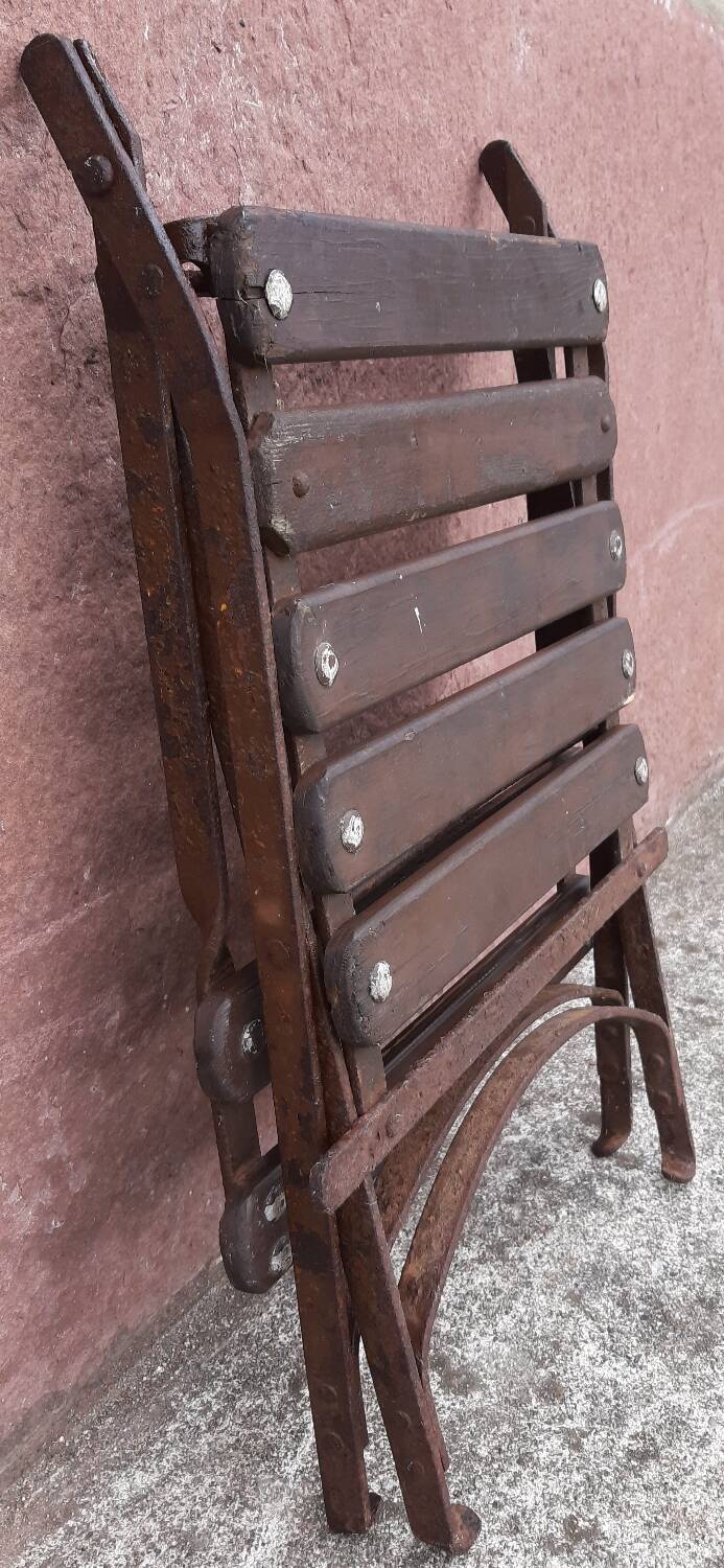 Foldable wrought iron chair