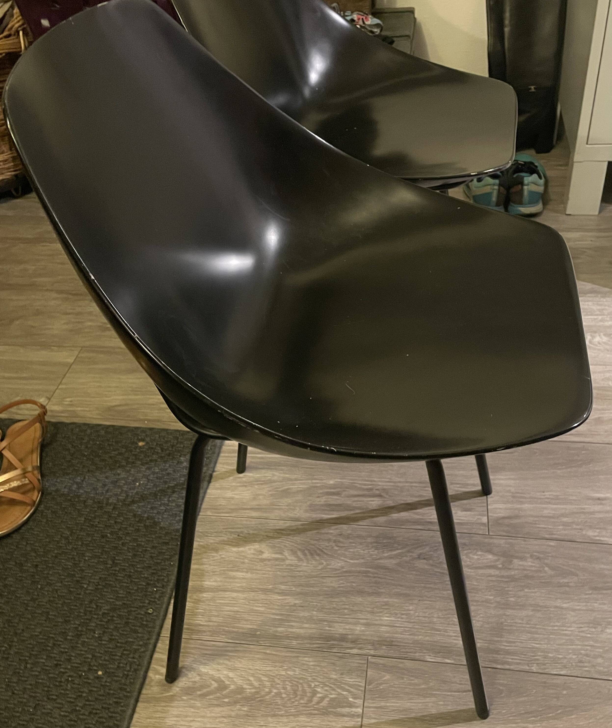 3 Shell chairs Pierre Guariche – Reissue Maisons du Monde – Black