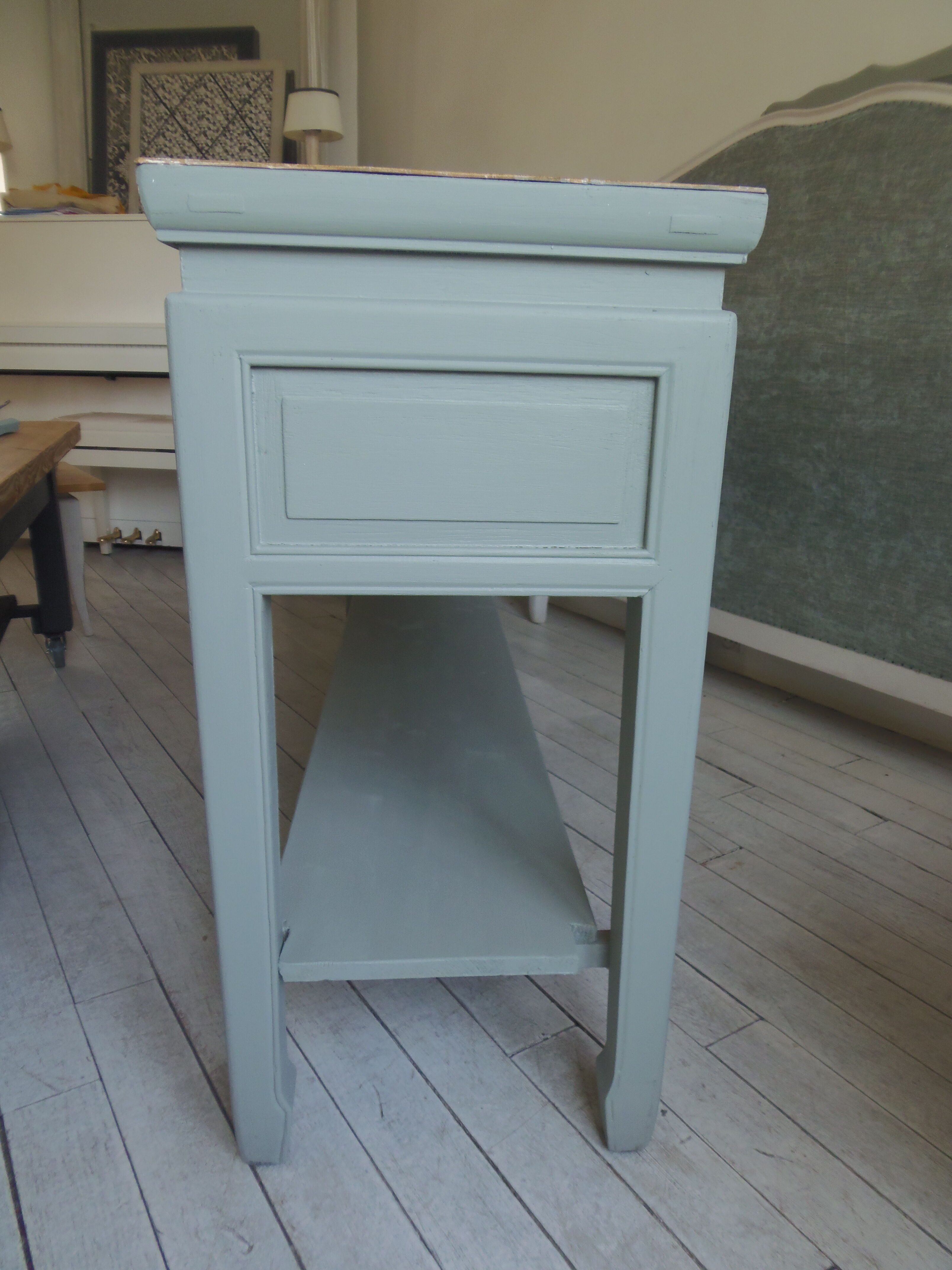 Console 5 drawers 1 re-enchanted tablet in gray green wooden top