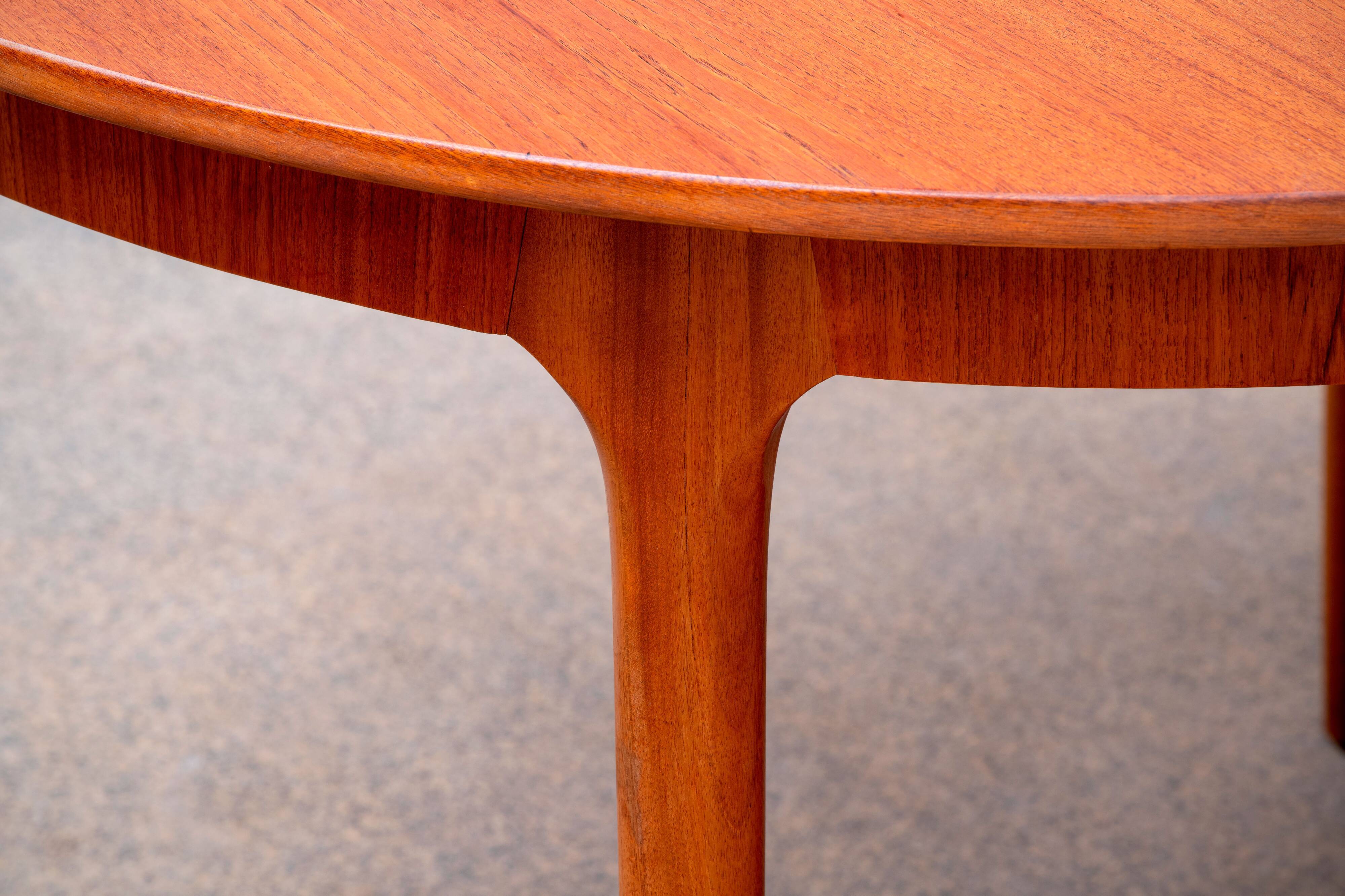 Set Table and 4 built-in chairs Scandinavian vintage 1960