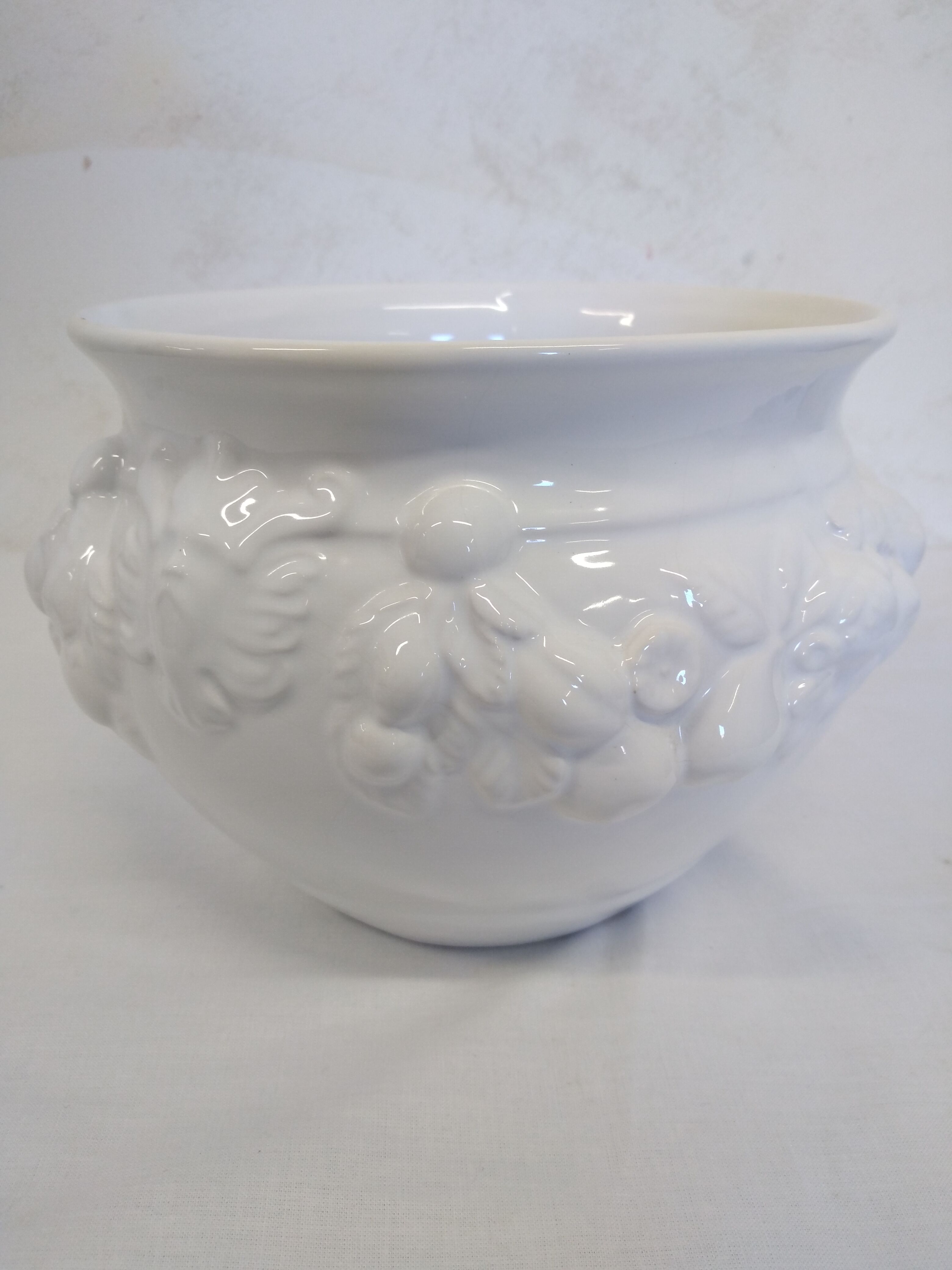 Old pot cover in slip