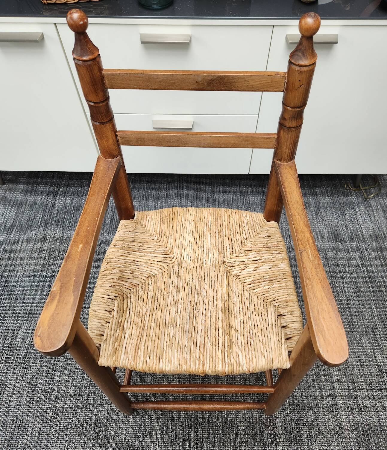 Chaise haute en bois pour enfant