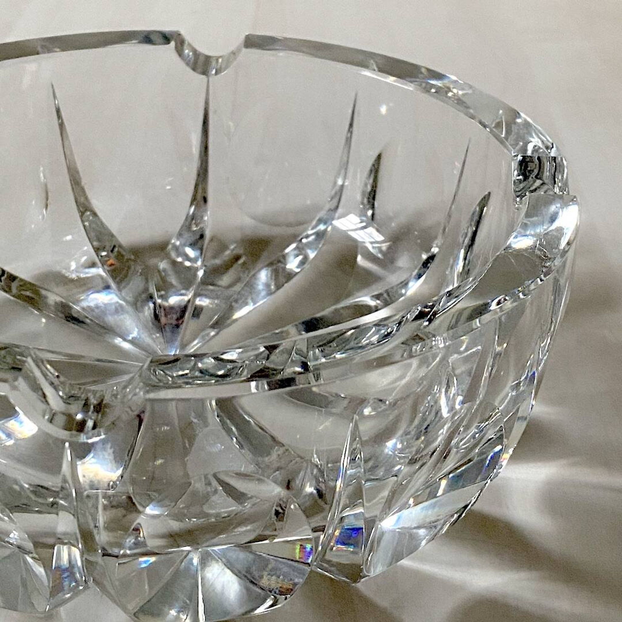 Large Saint Louis crystal pocket emptier or ashtray, ambassador model