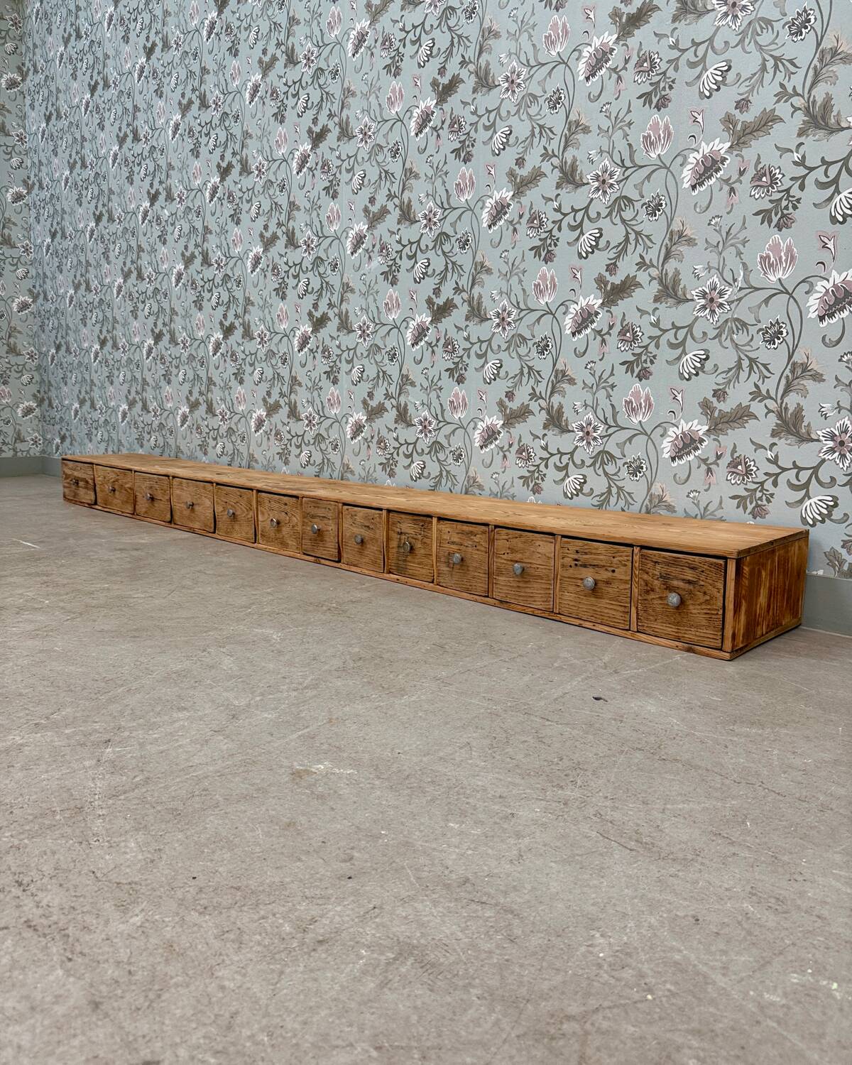 Long craft drawer unit (renovated)