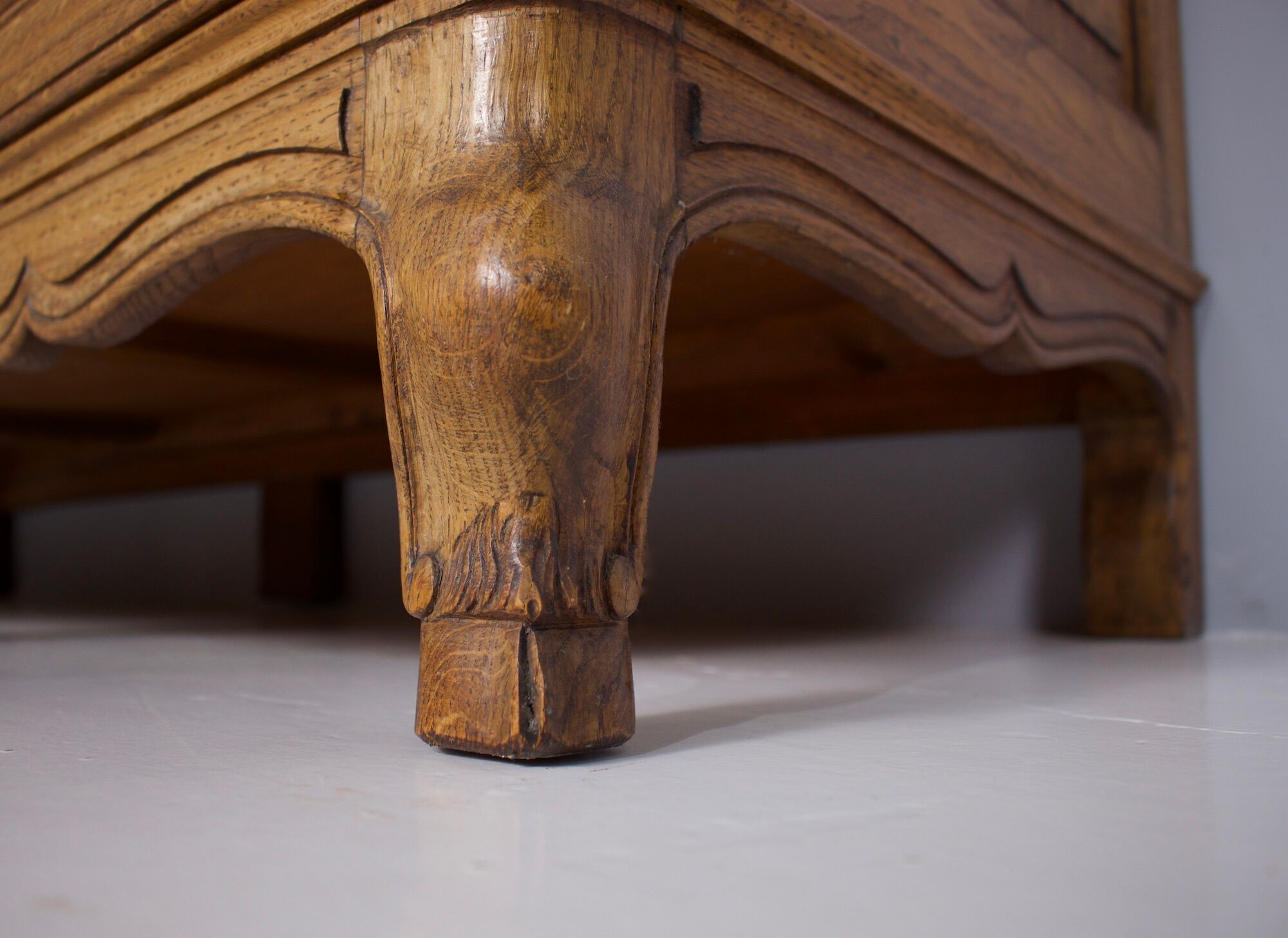 Wardrobe 3 doors Louis XV