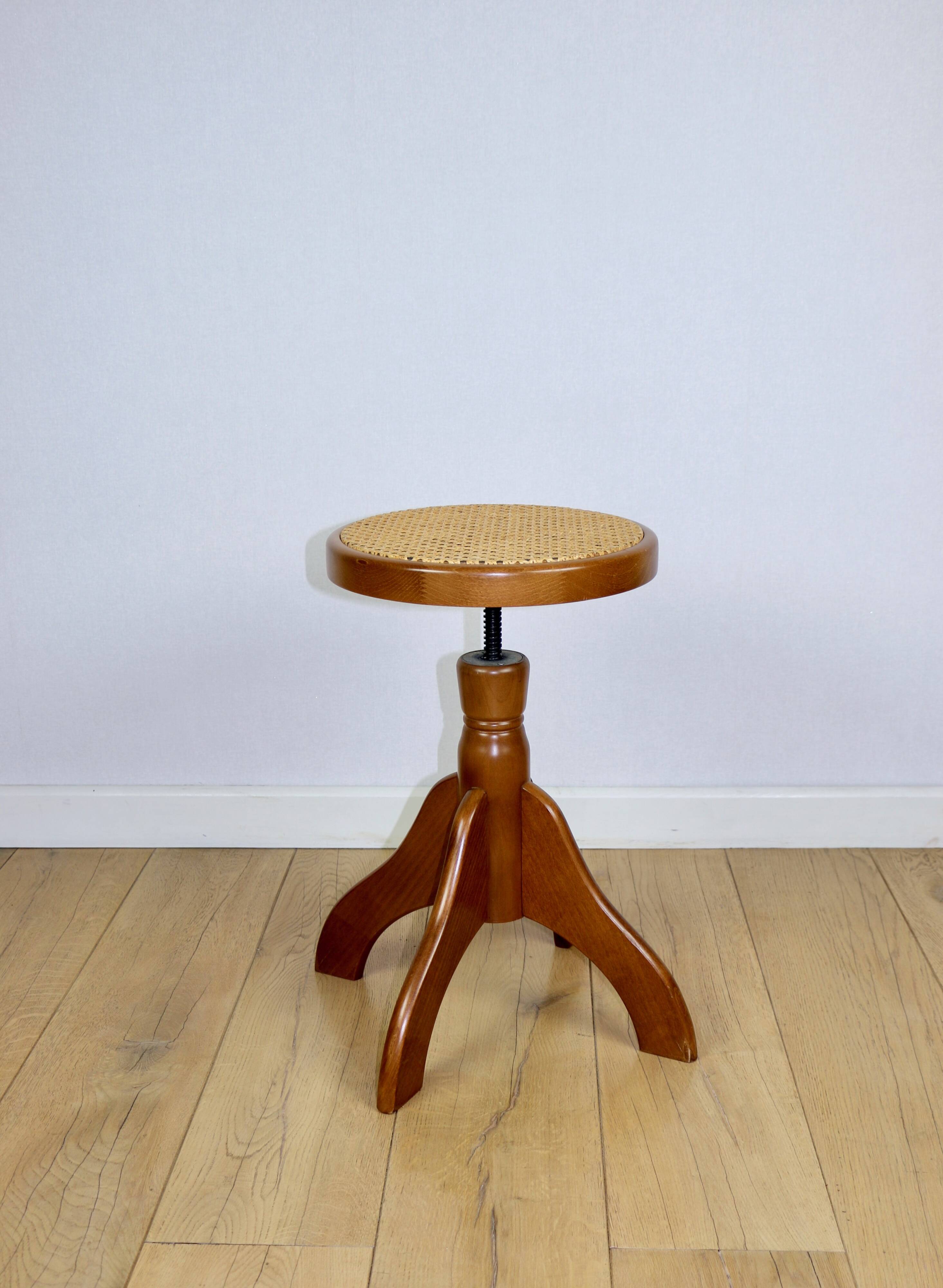 Adjustable vintage round piano stool