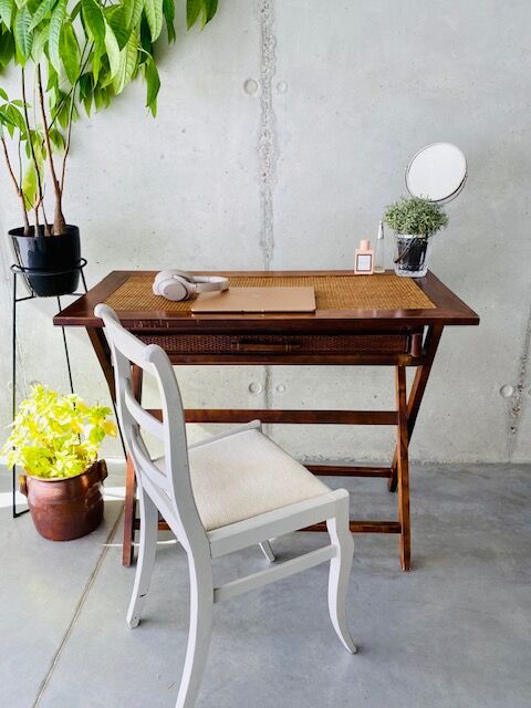 Desk / dressing table on trestle