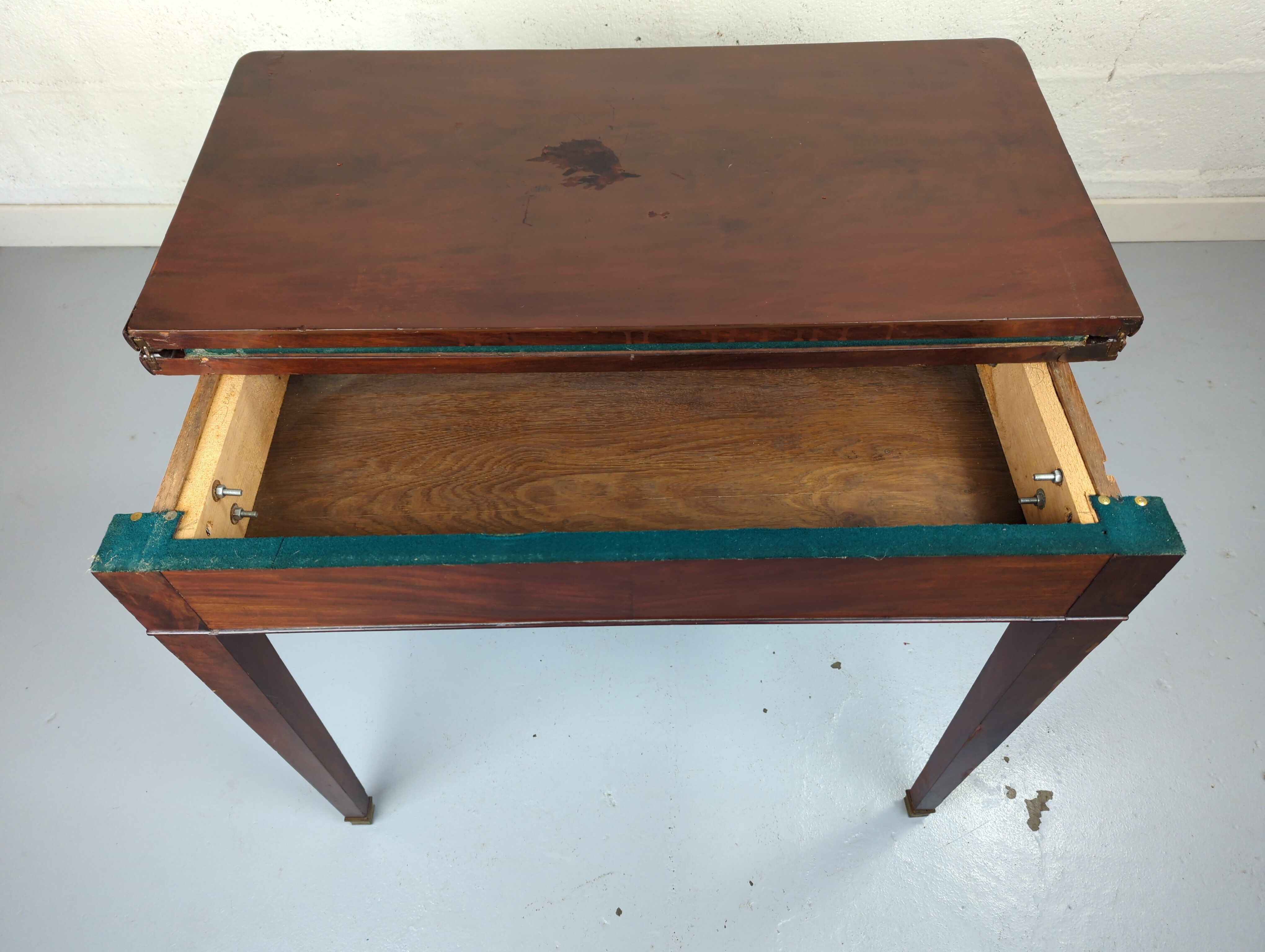 Game table wallet mahogany veneer era empire