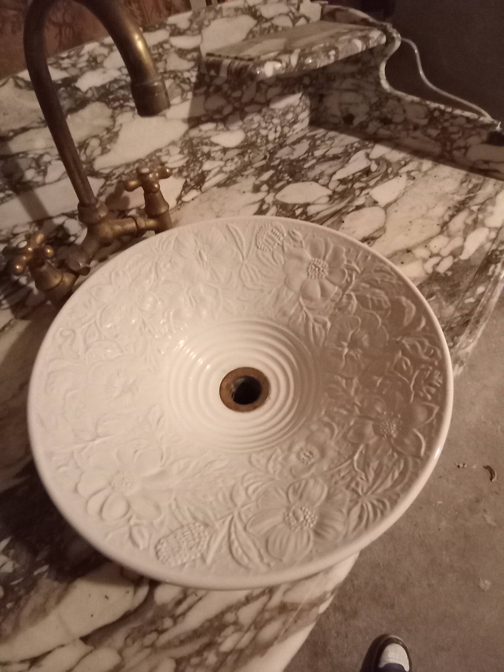 Antique marble washstand – basin & taps