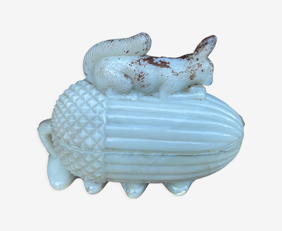 Empty opaline pocket