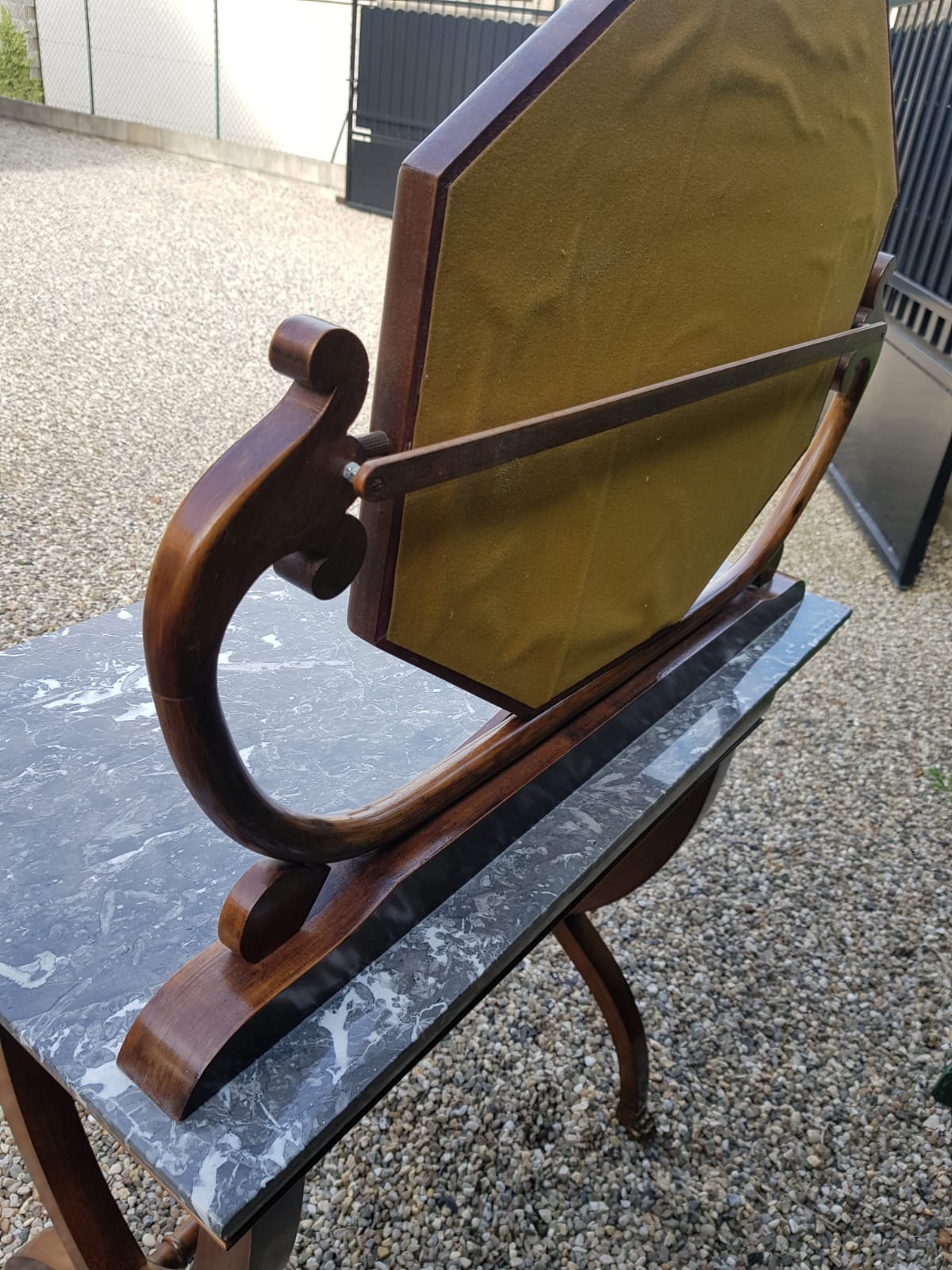 Dressing table in Empire marquetry