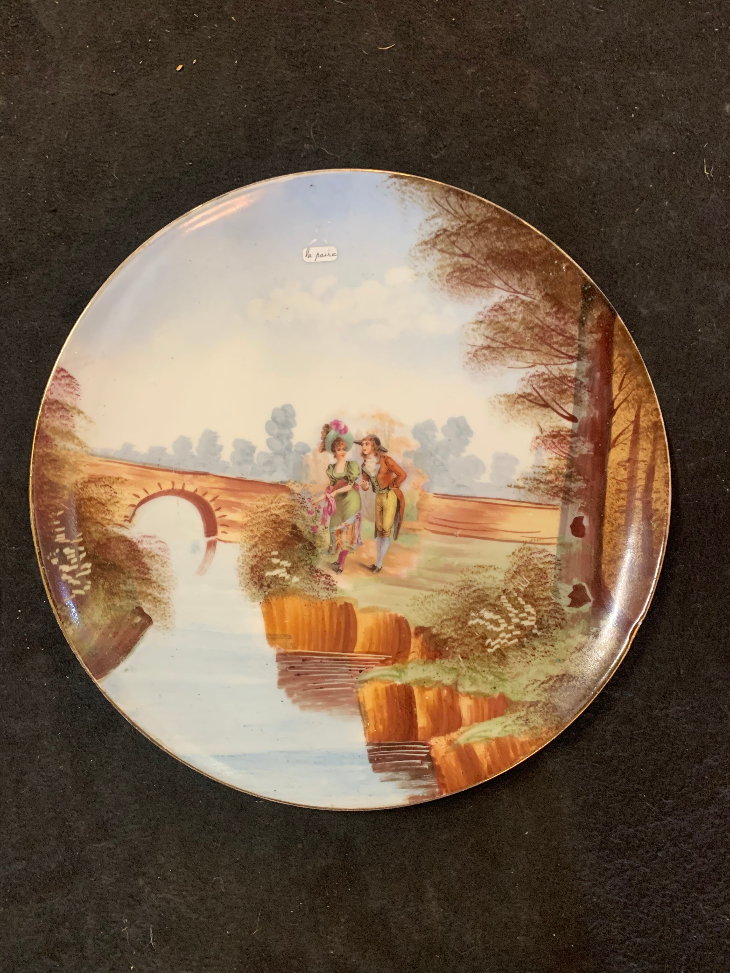 Pair of decorative plates 19th