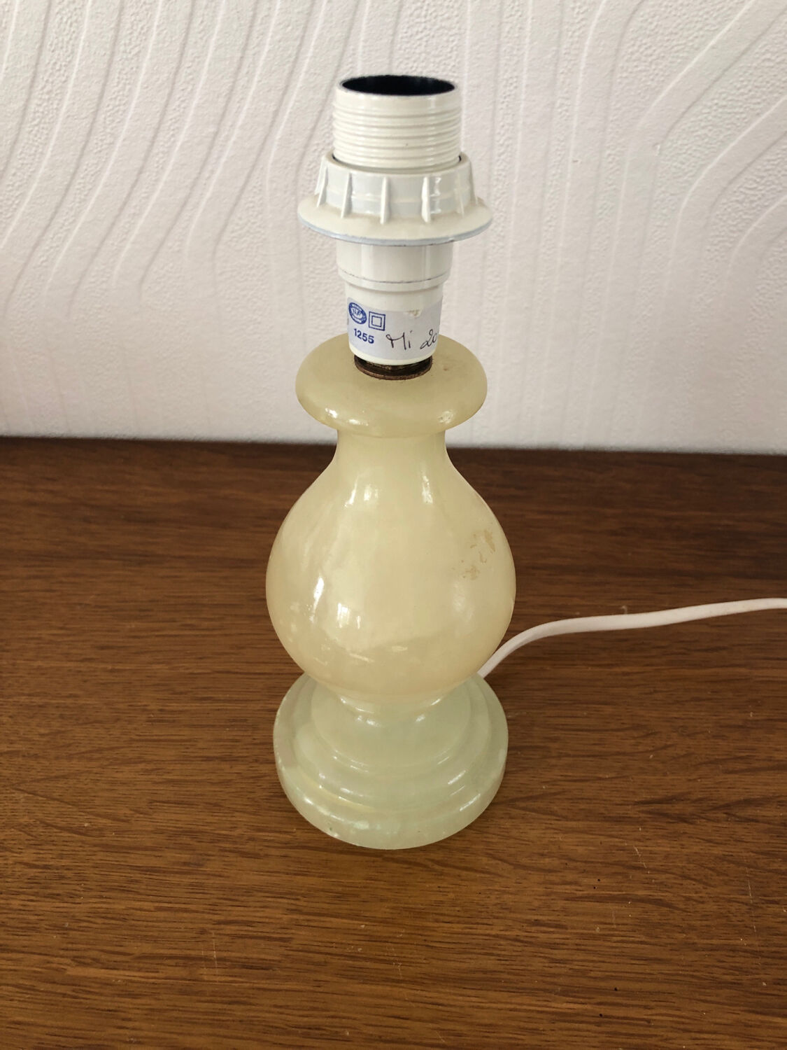 Pied de lampe en albâtre Vintage