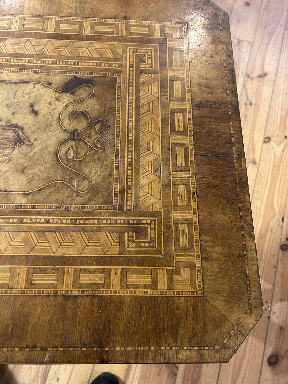 Table centrale Italienne