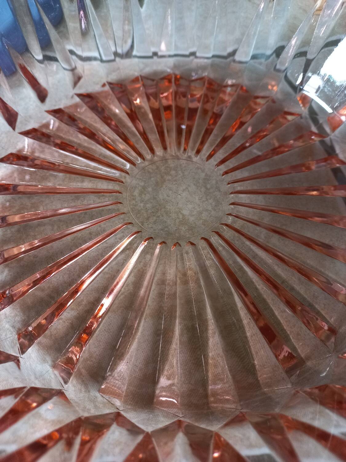 Chiseled pink glass salad bowl