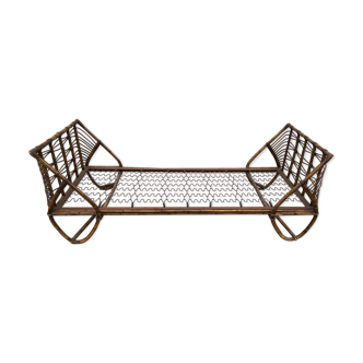 Beds a place in vintage rattan