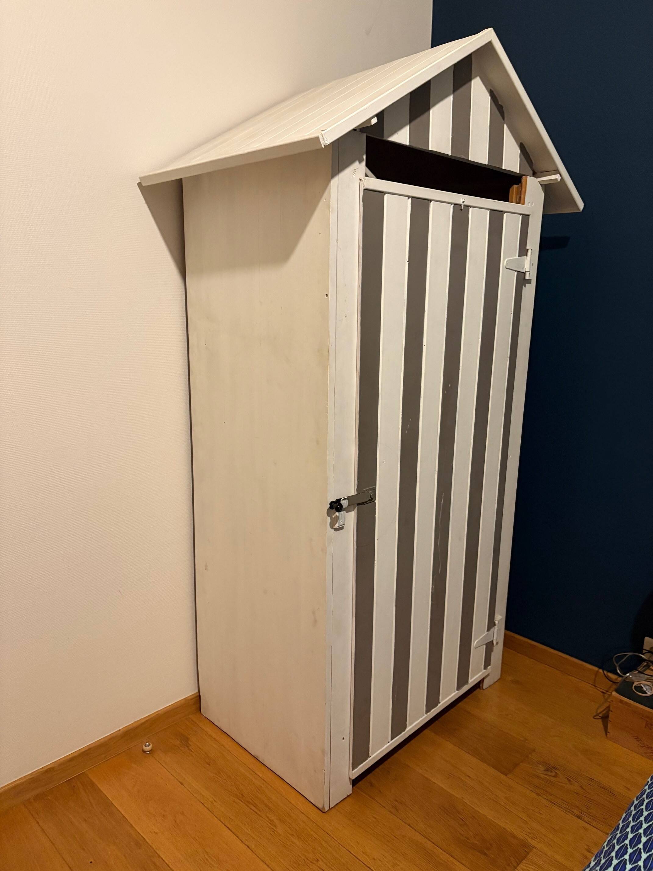 wardrobe