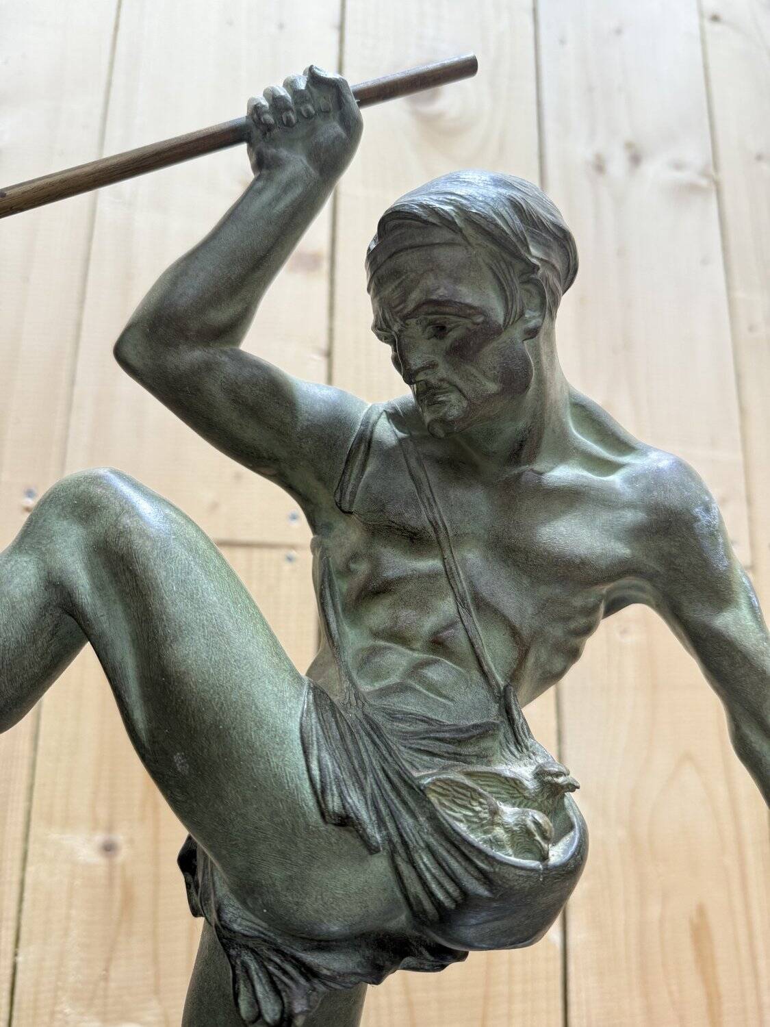 Regule Déco "Man hunting an eagle"