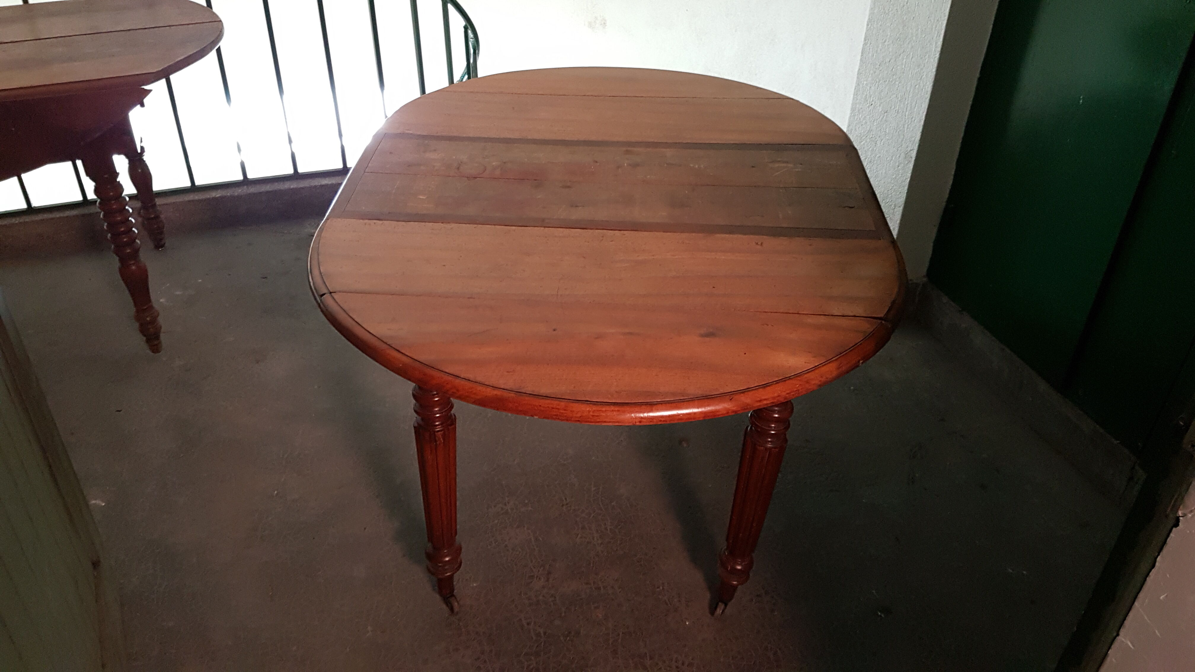 Table en chêne avec une rallonge