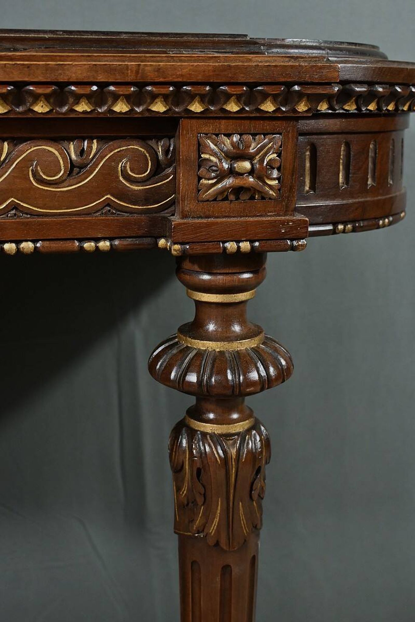 Jardinière Console en Noyer, style Louis XVI – Milieu XIXe
