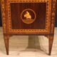 Commode en marqueterie de style Louis XVI italien du 20e siècle