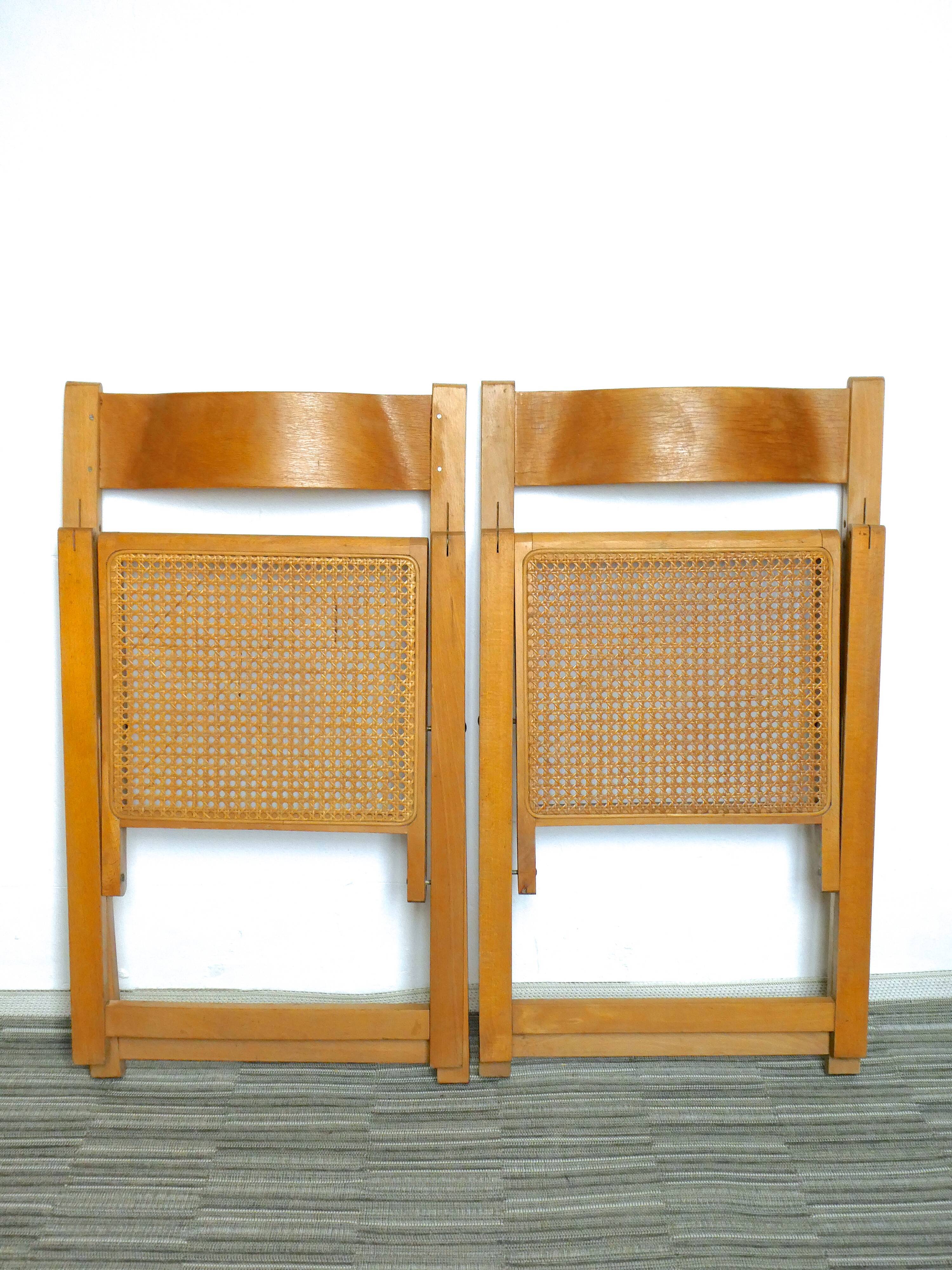 Pair of folding chairs with seat year 60 years