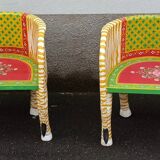 Paire de fauteuils en bois apparence "tigre"