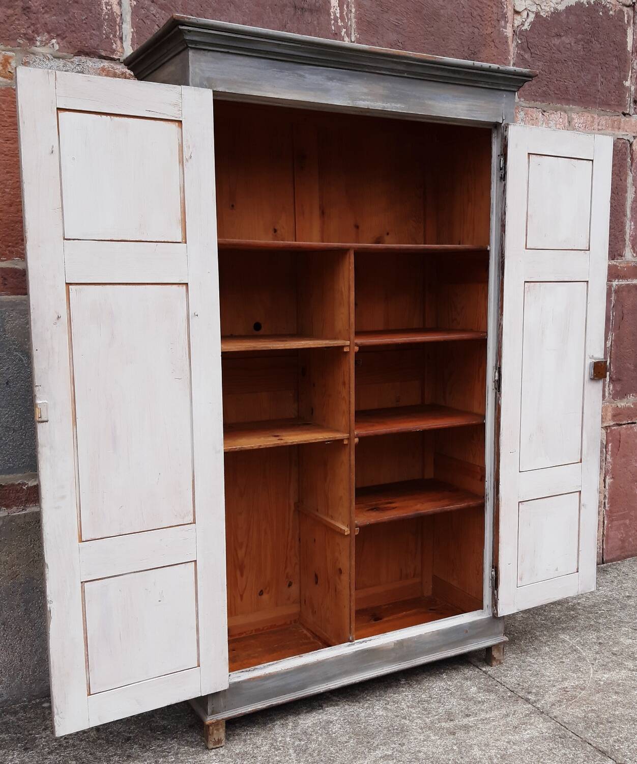 Wardrobe (shelves and/or hanging space)