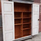 Armoire (étagères et/ ou penderie)