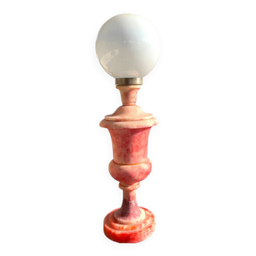 Lampe urne en albâtre rose sculptée à la main en Italie