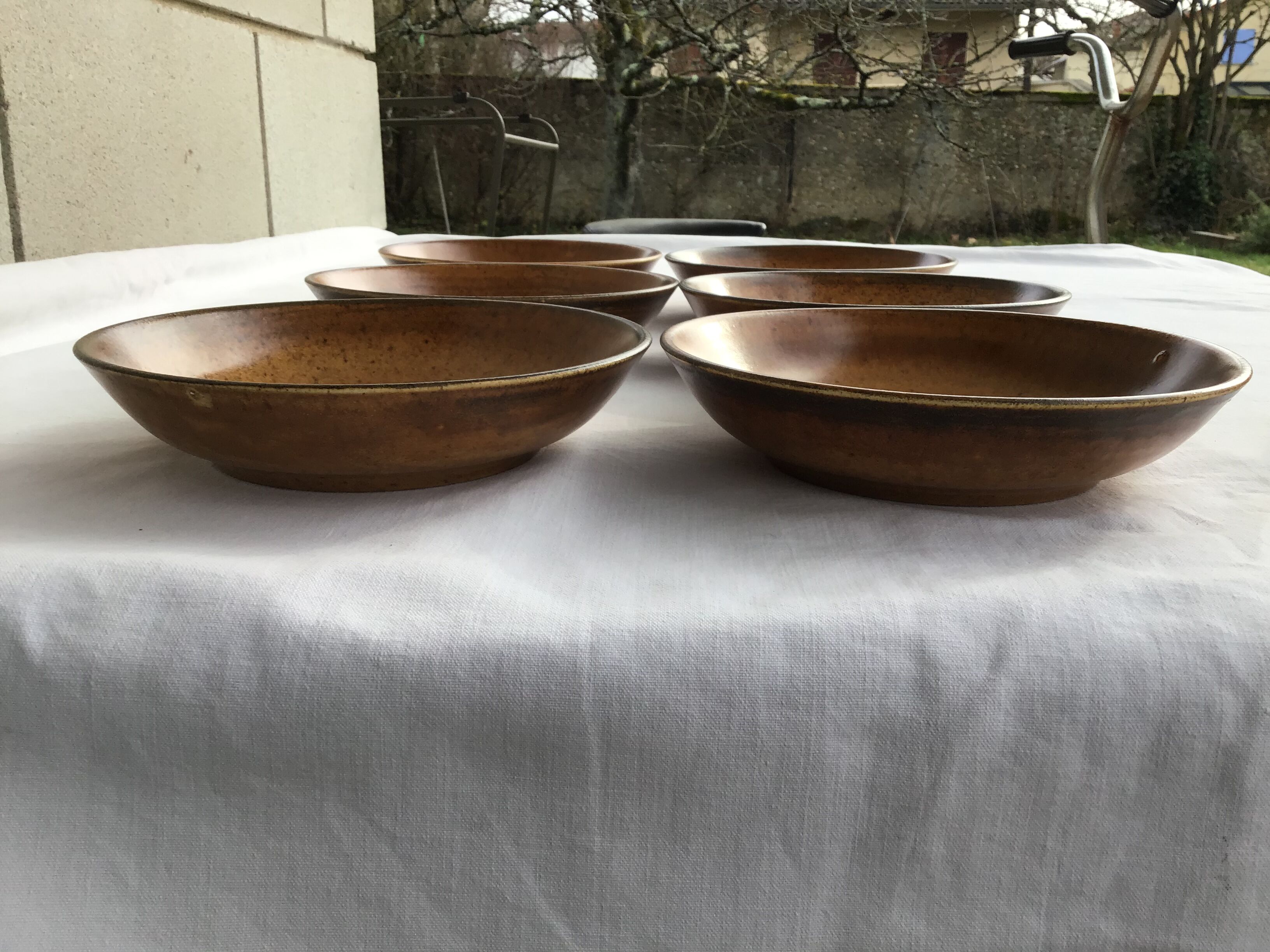 6 Longchamp sandstone hollow plates