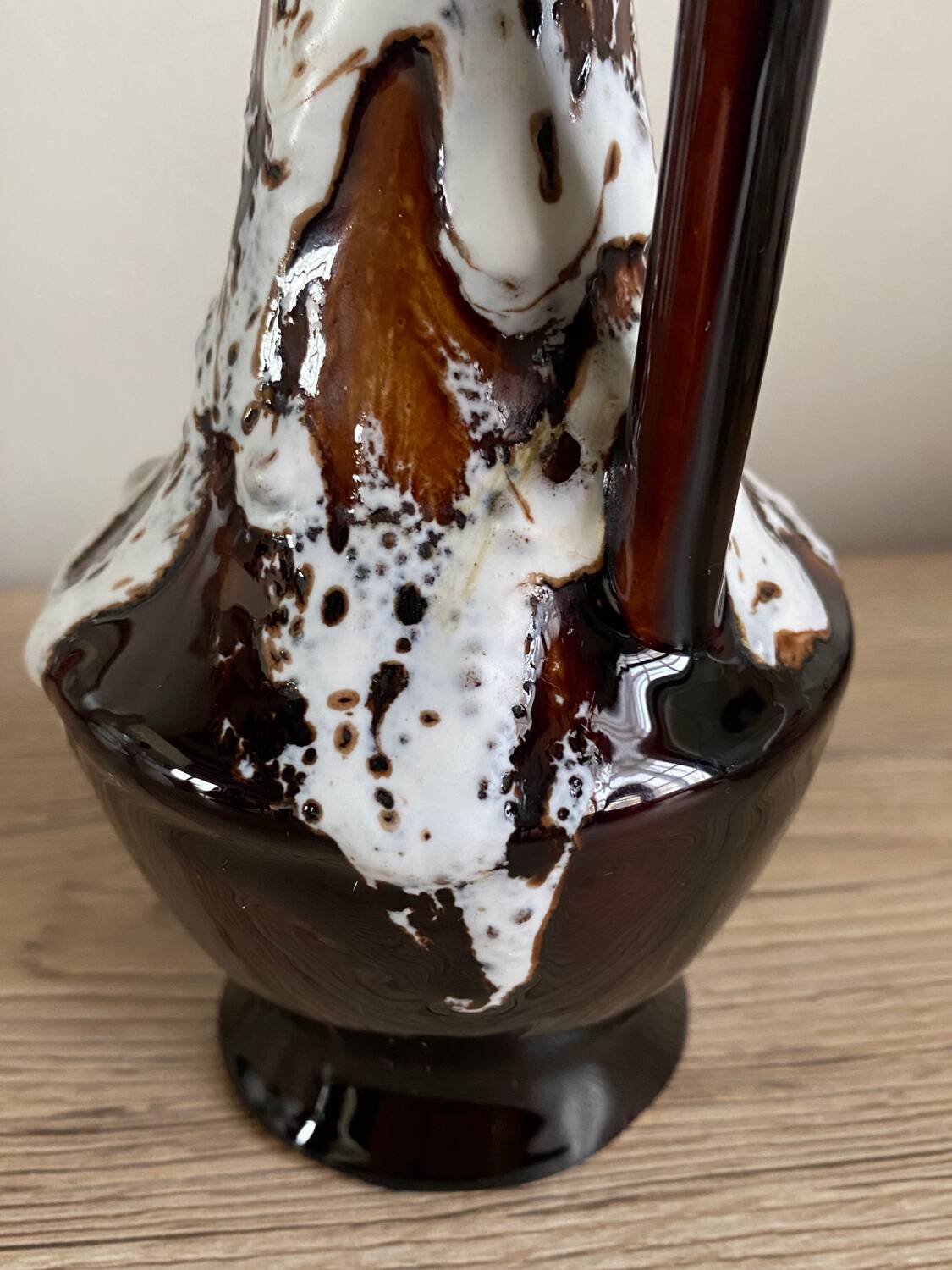 Vallauris soliflore handle vase