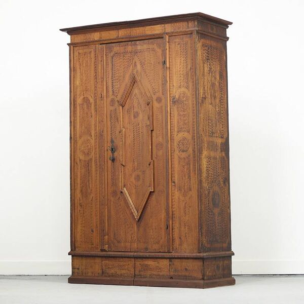 Garde-robe de mariée en art populaire peint 1773