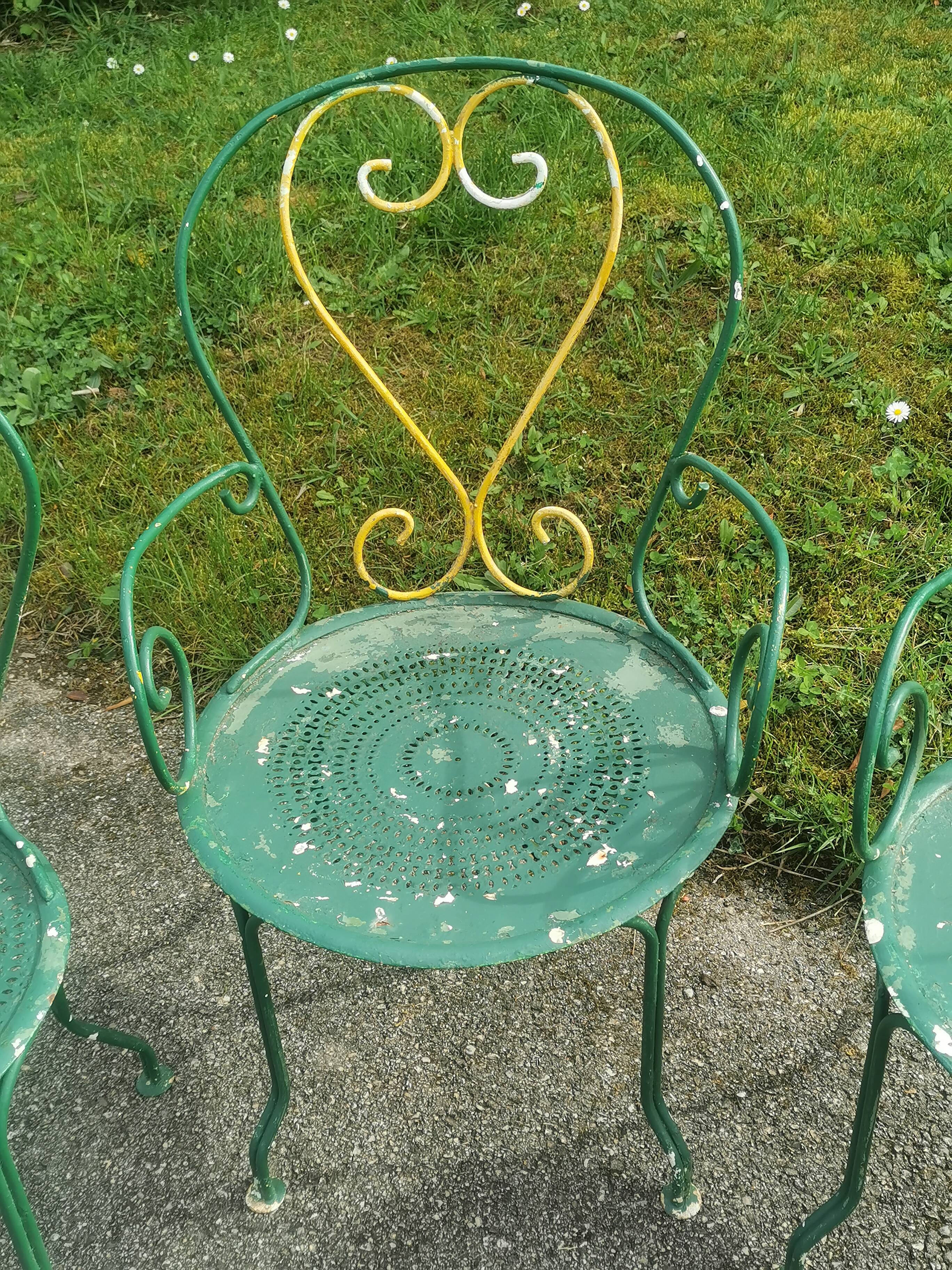 Set of 2 vintage garden chairs and 2 armchairs