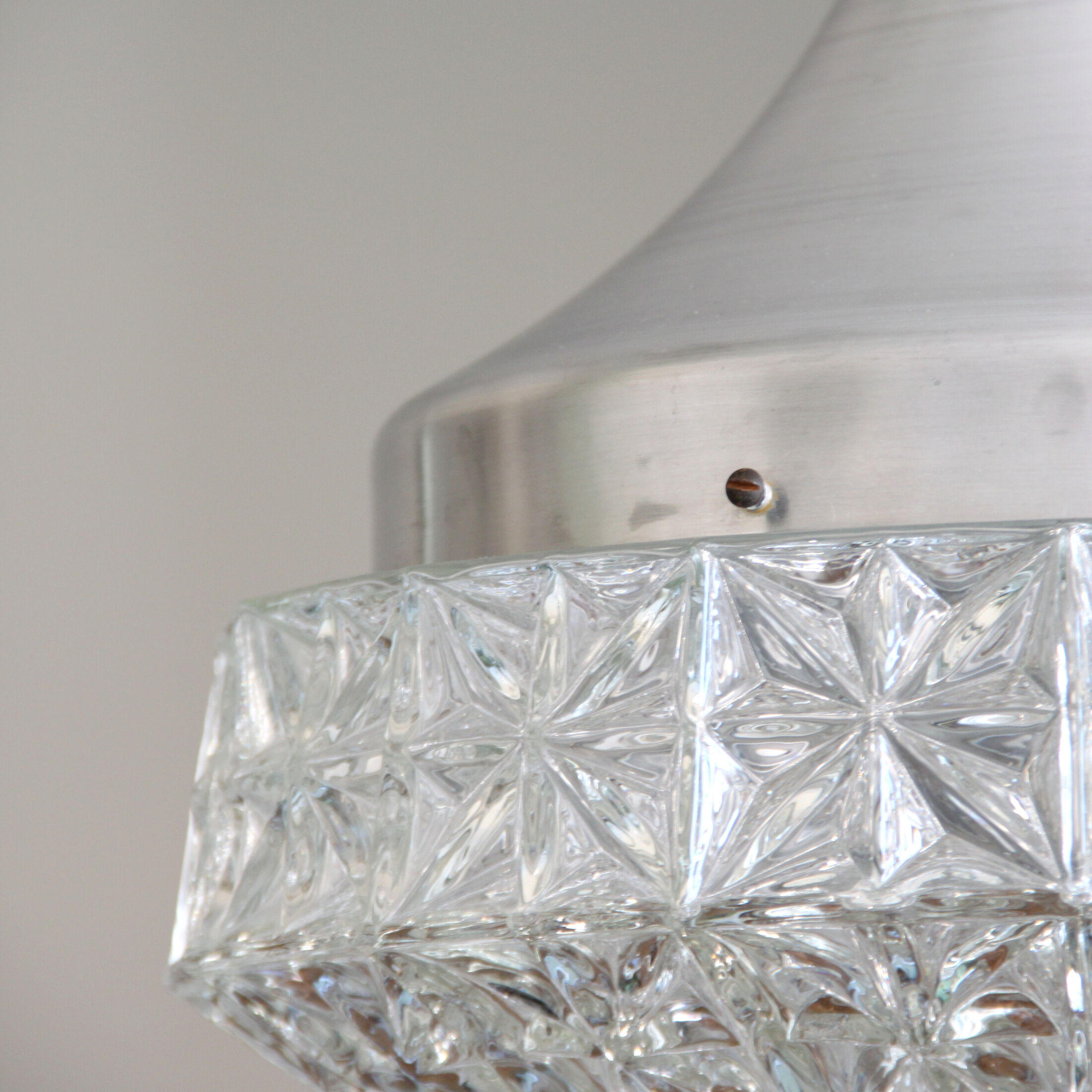 Suspension abat jour en verre épais épais et dôme en aluminium vintage