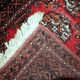 Tapis vintage fait main Lahore en laine rouge (75cm x 119cm) – Années 1960