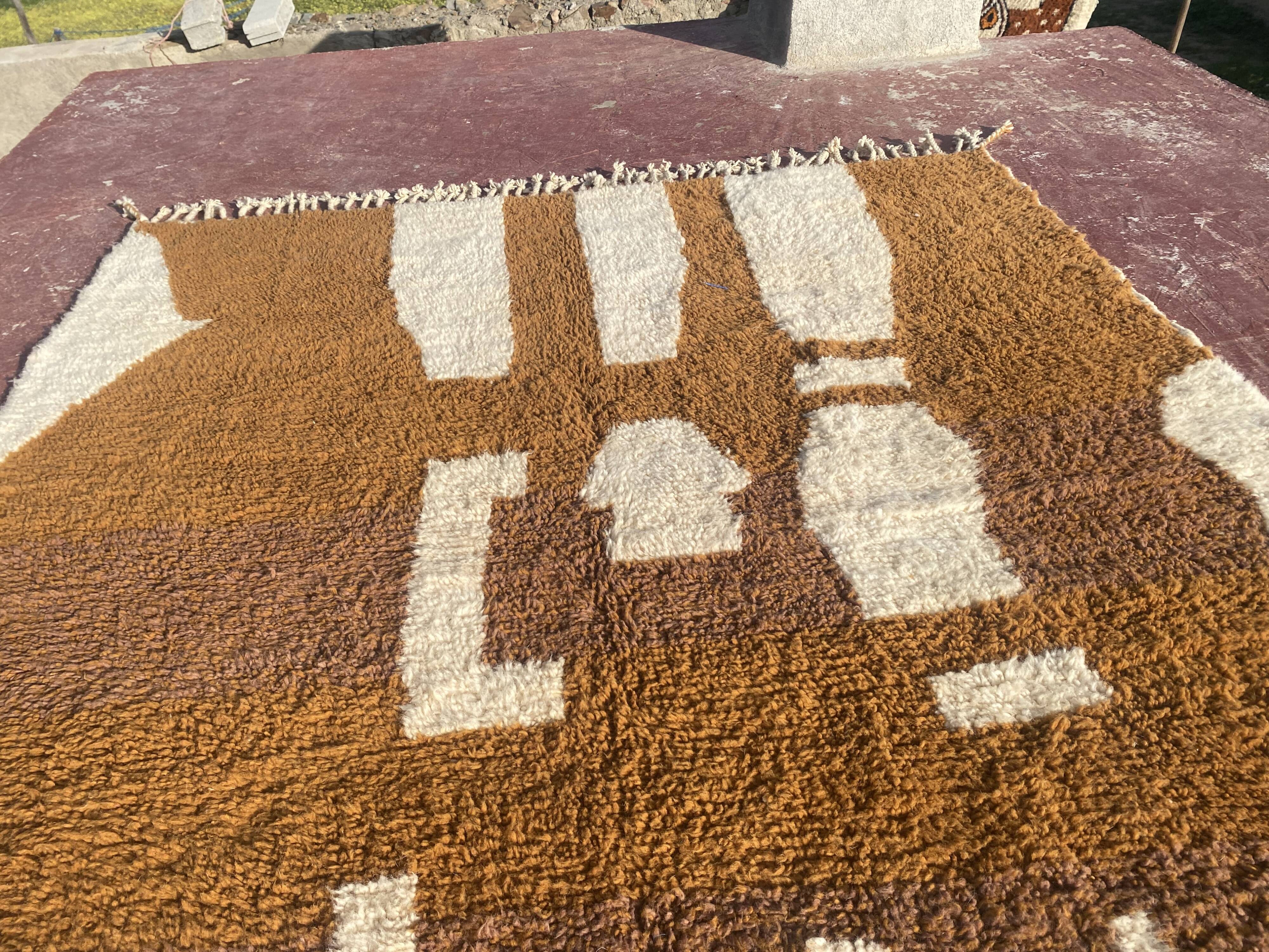 Large Beni Ouarain rug 320x220 cm – Handmade wool –