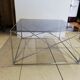Tables basses isocèles par Max Sauze