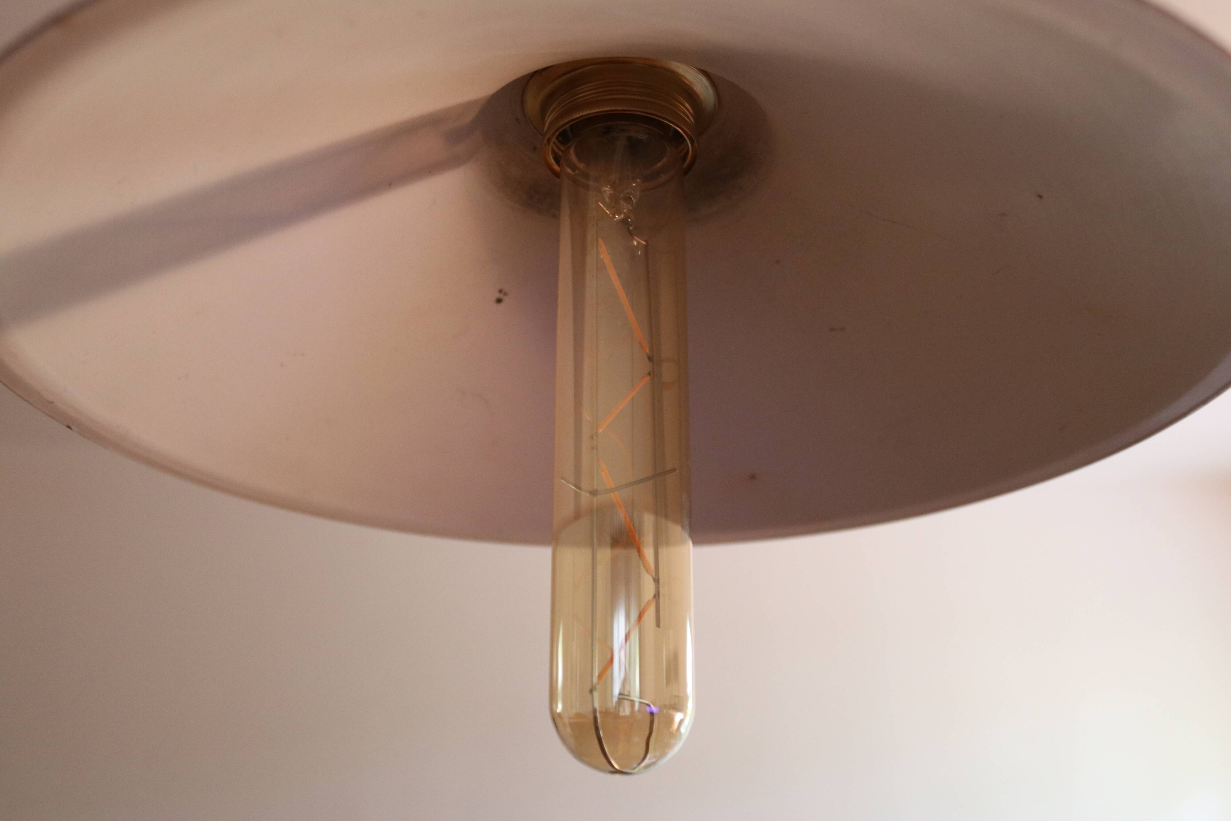 Batch of two industrial hanging lamps