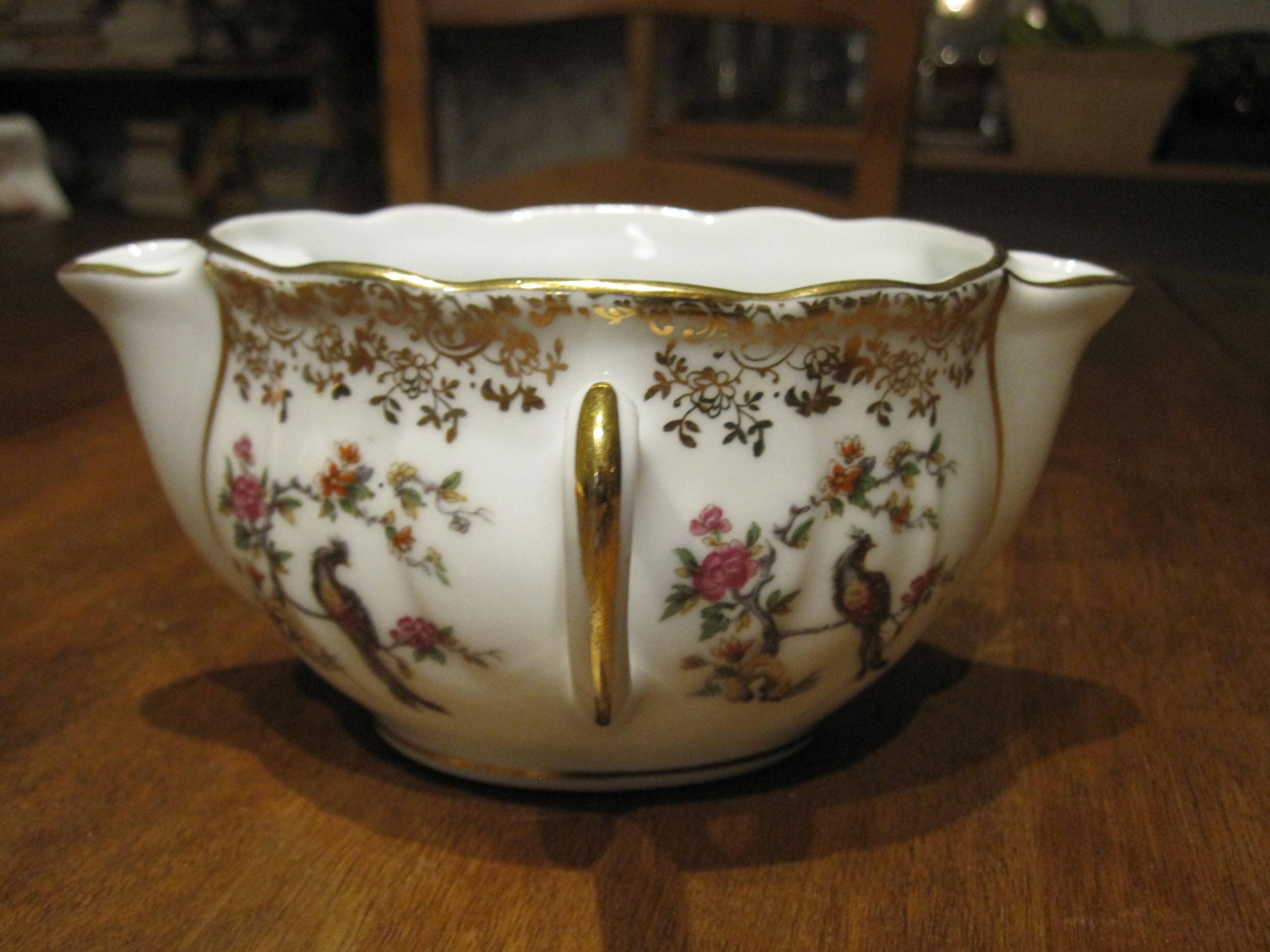 Meagre/Gra porcelain table sauce boat