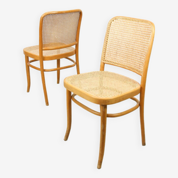 Pair of vintage No. 811 bentwood chairs