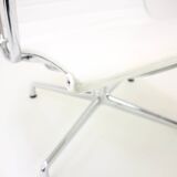 Chair by Charles & Ray Eames for Vitra, EA 107