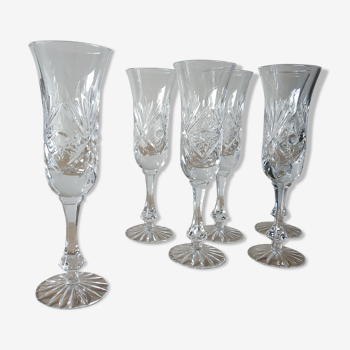 Champagne glasses in chiseled crystal from Lorraine