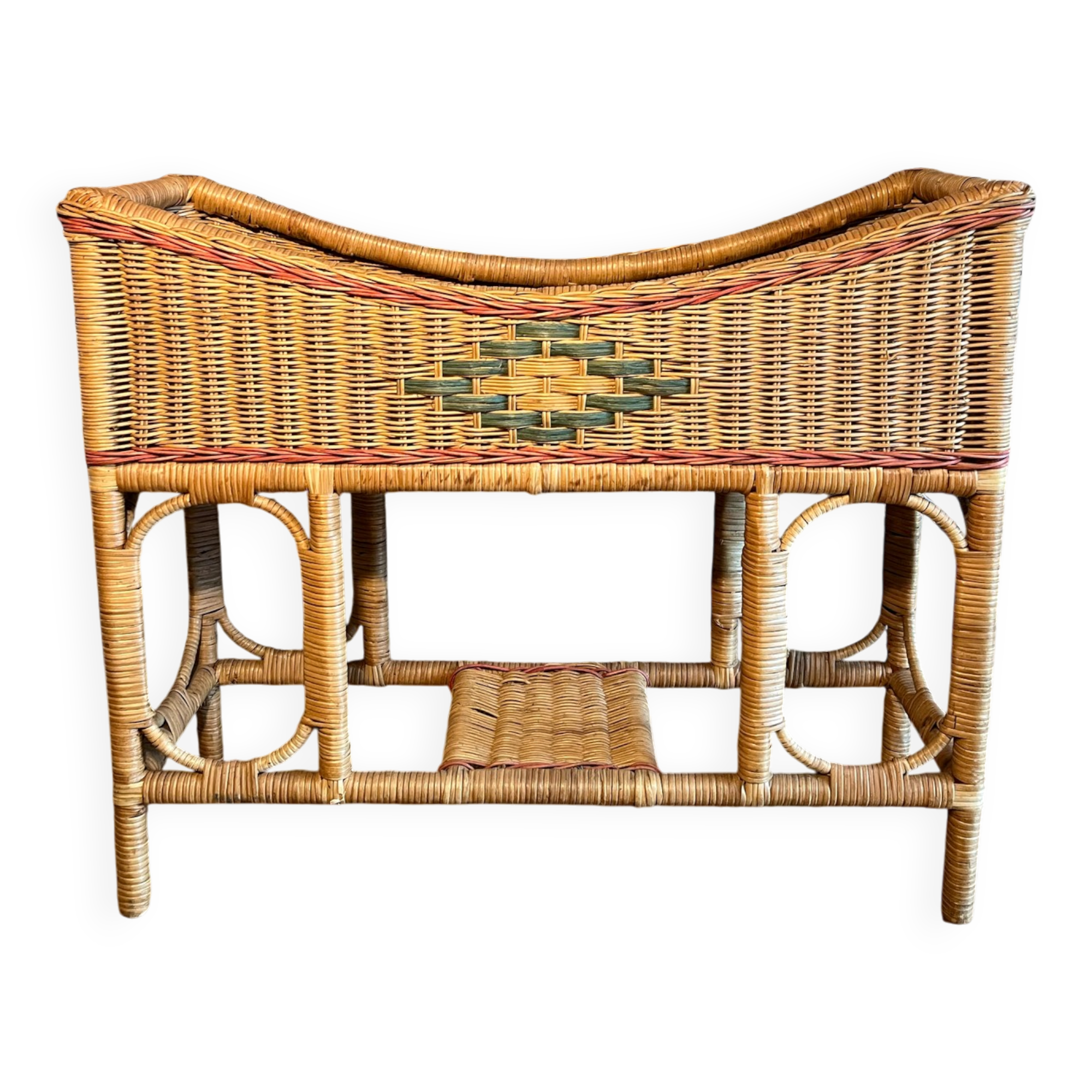 Rattan plant stand