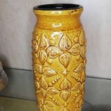Ceramic vase