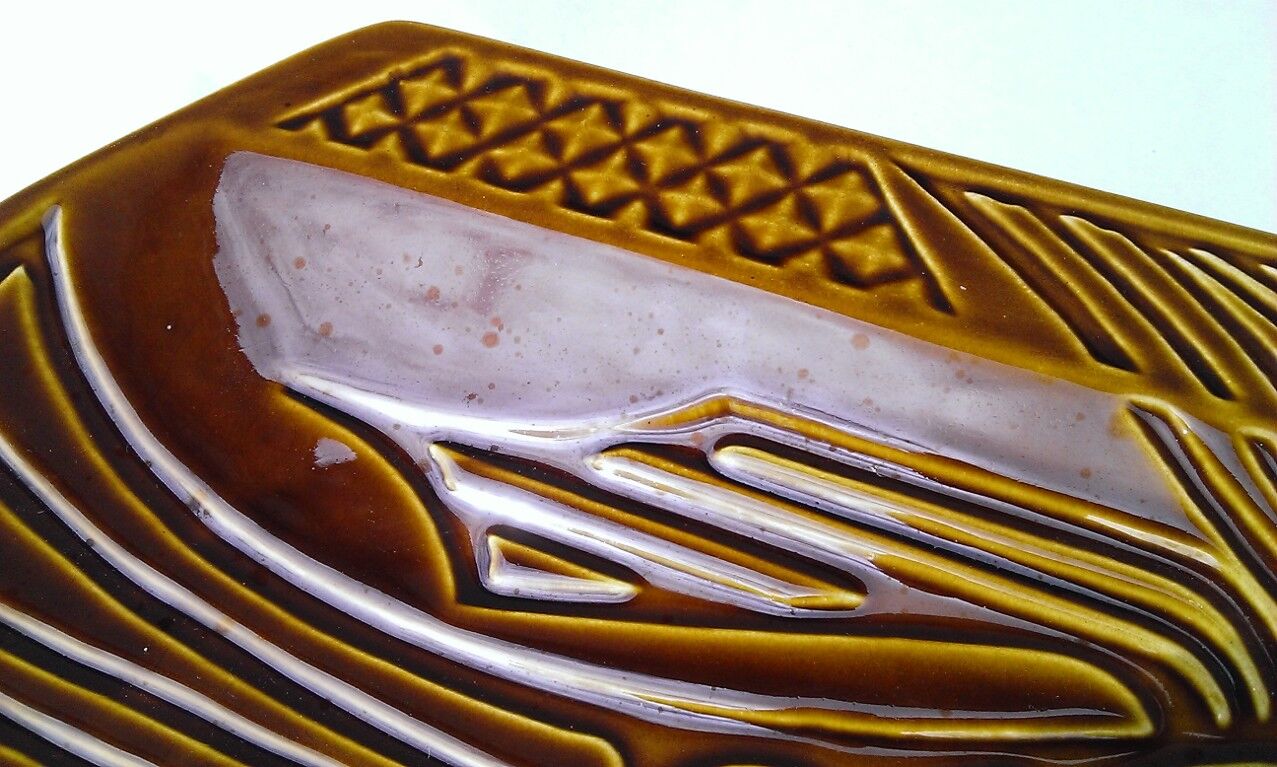 Dish Digoin fish relief 61cm khaki brown