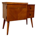 Scandinavian storage unit