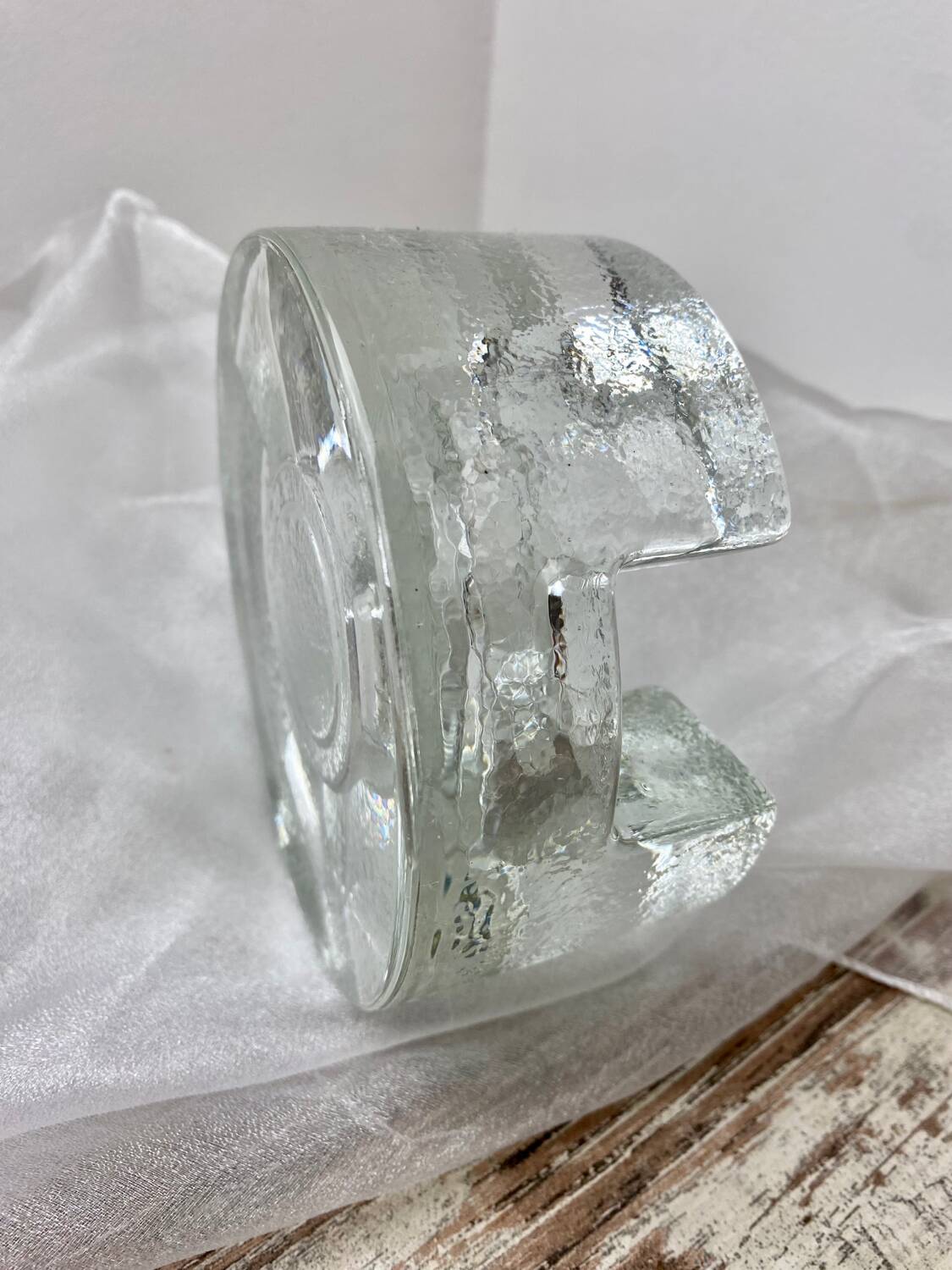 Tea light candle holder
